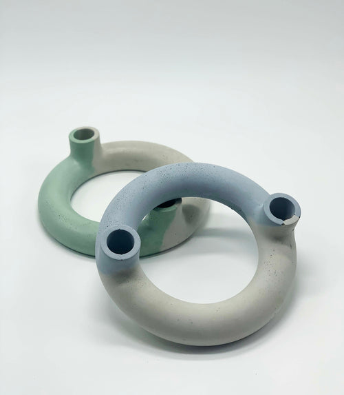 Aria Kerzenhalter aus Beton